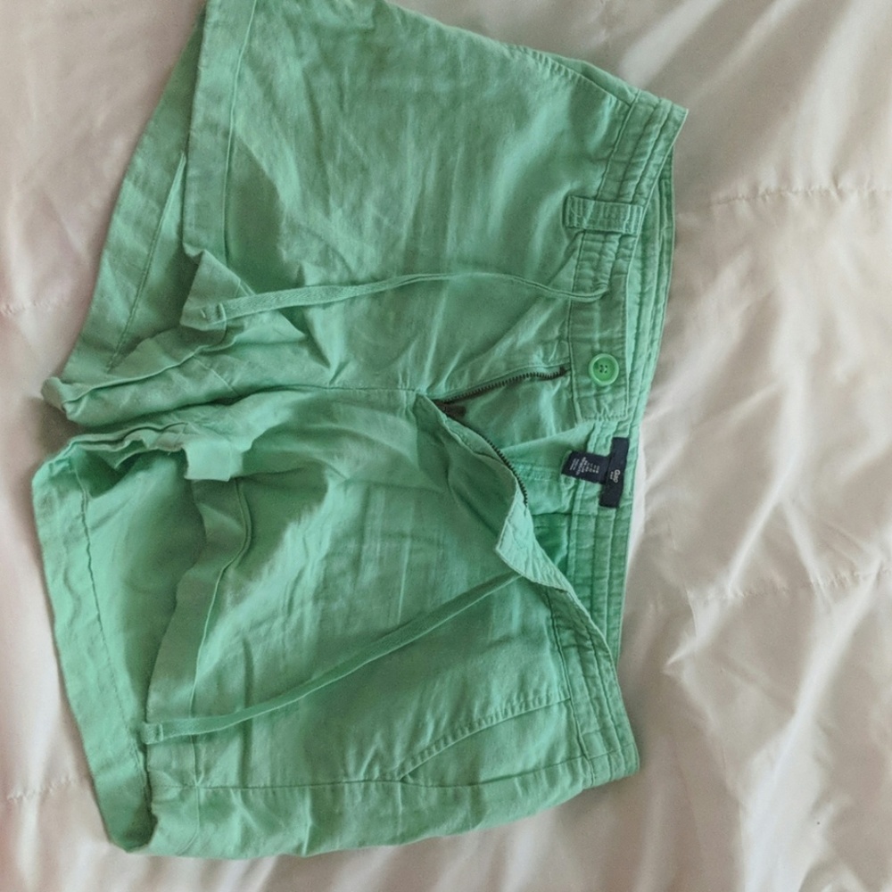 Gap mint green shorts